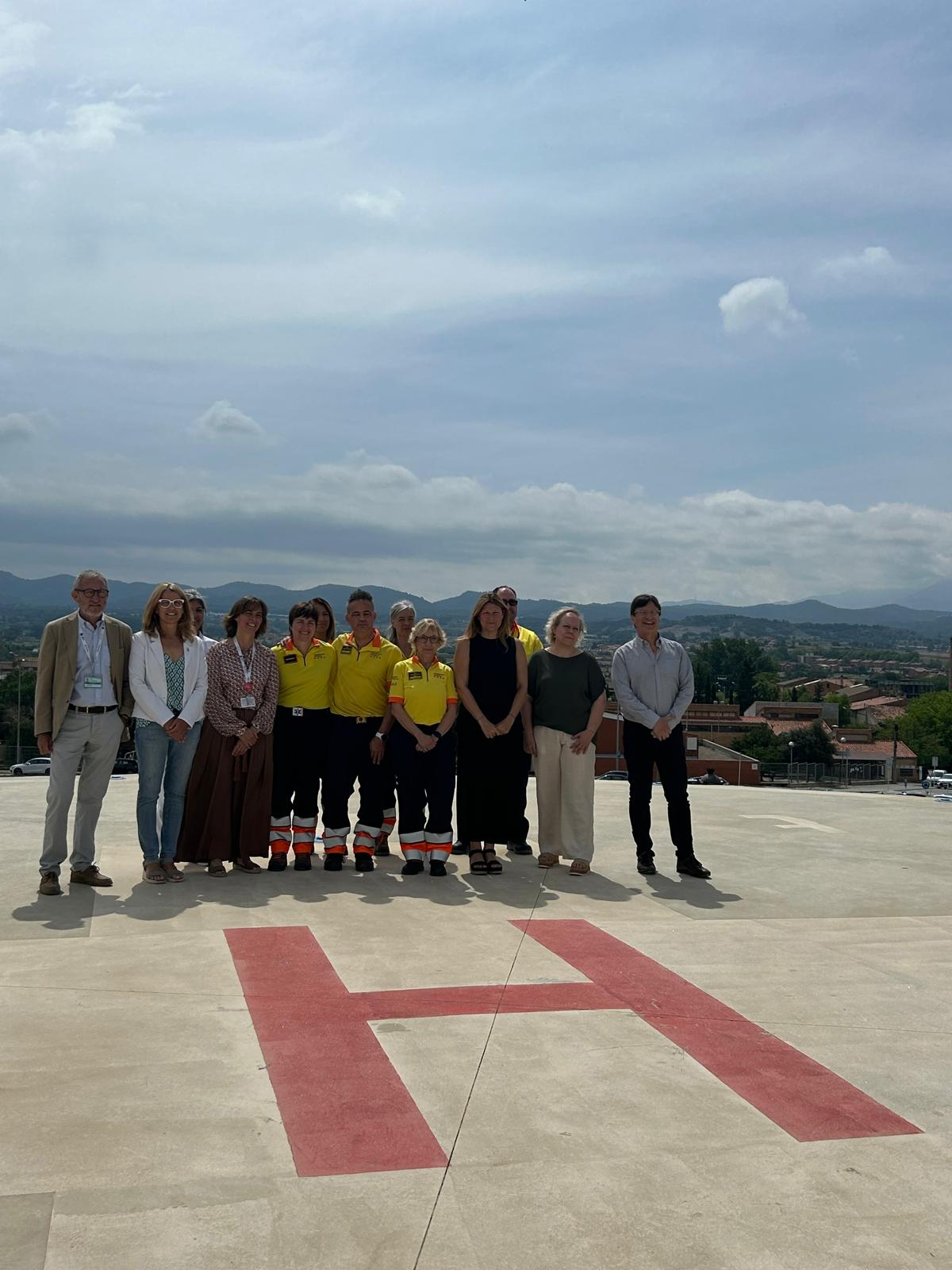 Durant la presentació del servei de vol nocturn a l'heliport del Consorci Hospitalari de Vic